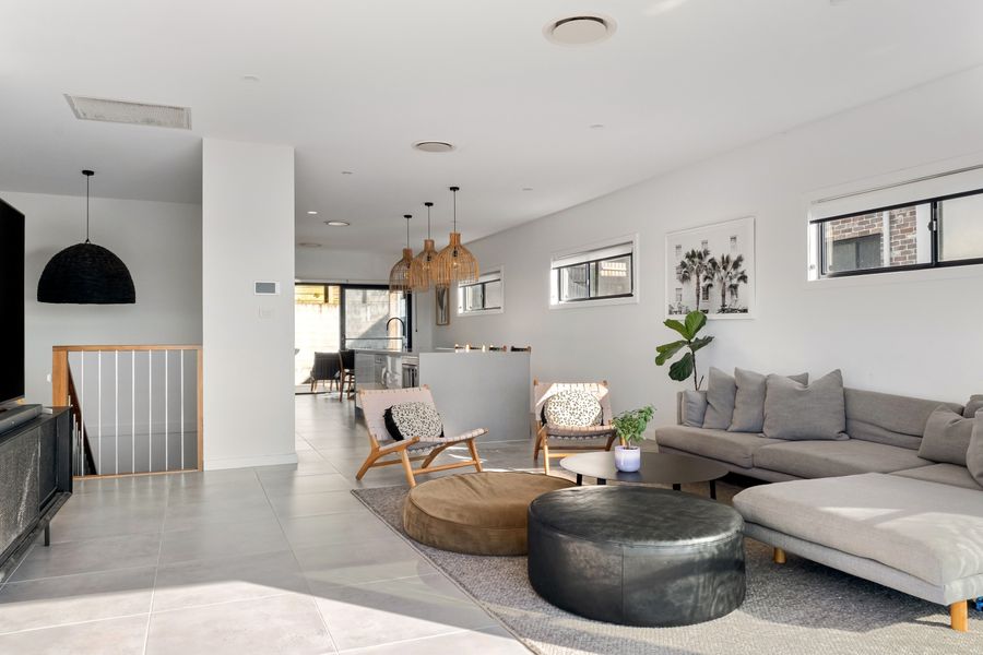 Contemporary apartment with natural textures